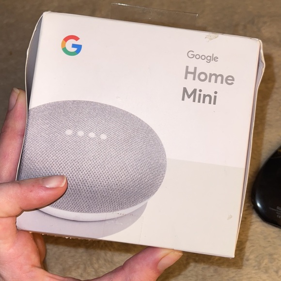 Google Mini Home - Picture 2 of 6